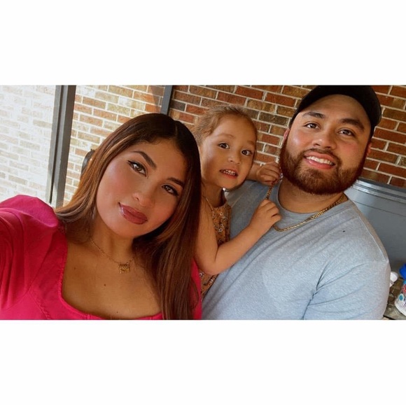 Like this post to be notified when I go live 💗💗 - Picture 3 of 9